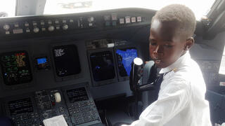 גרהאם שמה ילד חובב תעופה מאוגנדה