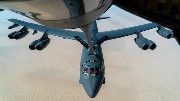מפציצי B52 אמריקניים מעל ישראל