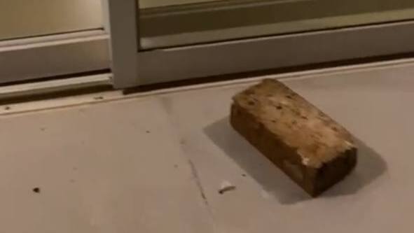 לבנה הושלכה על ביתו של שרון ניסנוב 