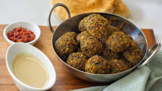 סלט קינואה פסטה סלק פלאפל סלק סלק אפוי  - דניאלה נויפלד