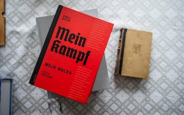 ‘Mein Kampf  to Polish 