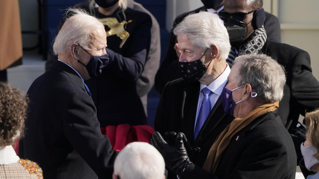 נשיא ארה"ב הנכנס ג'ו ביידן עם הנשיאים לשעבר ג'וג' בוש ו ביל קלינטון