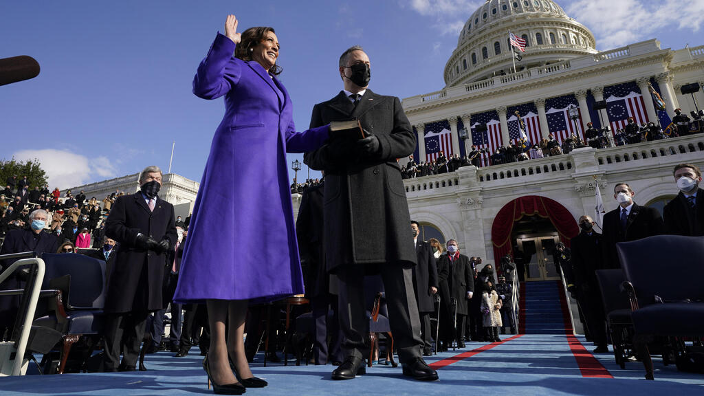 קמלה האריס מושבעת לתפקיד סגנית נשיא ארה"ב