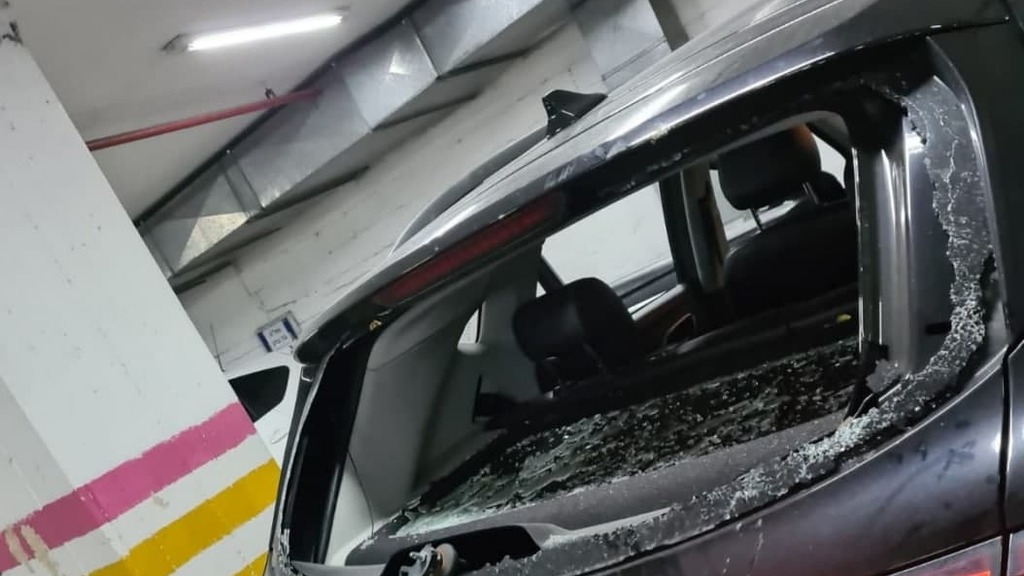 חרדים קיצוניים ניפצו חלונות רכב של בלשים בבני ברק