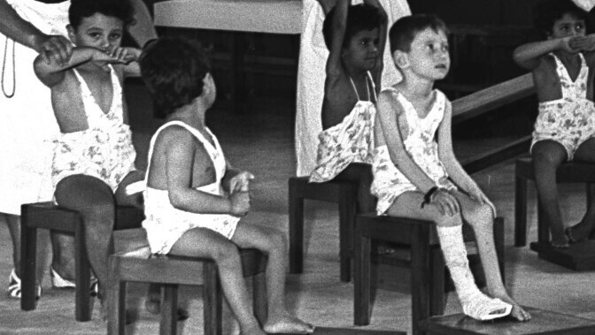 שיקום לילדים חולי פוליו בביה"ח בצריפין