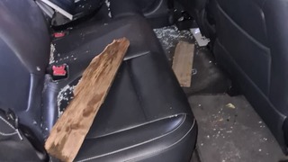חרדים קיצוניים ניפצו חלונות רכב של בלשים בבני ברק