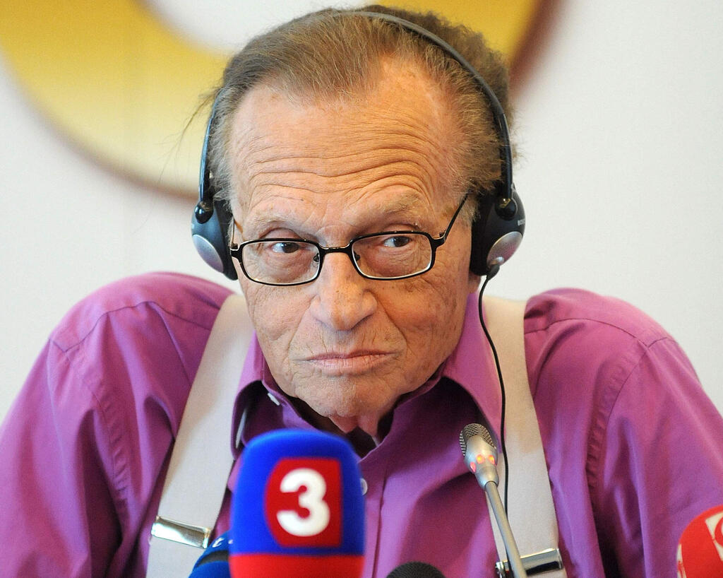 Larry King answers journalists' questions during a press conference in Slovakia, Sept. 2011 