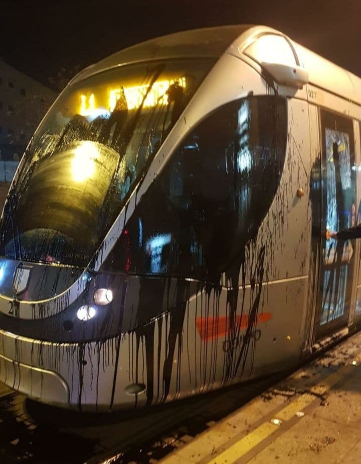 הרכבת הקלה בירושלים הושחתה