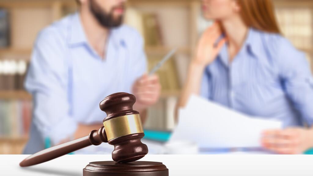 Супруг вернет 5 млн, снятых с общего счета 