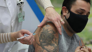 מתחם חיסון קורונה בהוד השרון