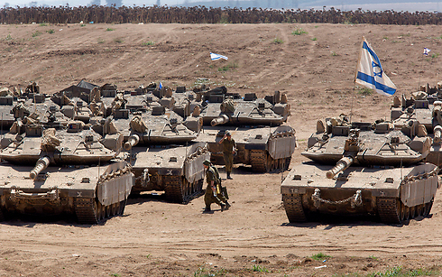 IDF tanks on the Gaza border during the 2014 conflict (Photo: EPA) IDF tanks on the Gaza border during the 2014 conflict