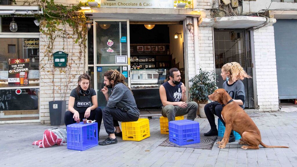 ארגזי הפלסטיק שתציב עיריית תל אביב מחוץ למסעדות