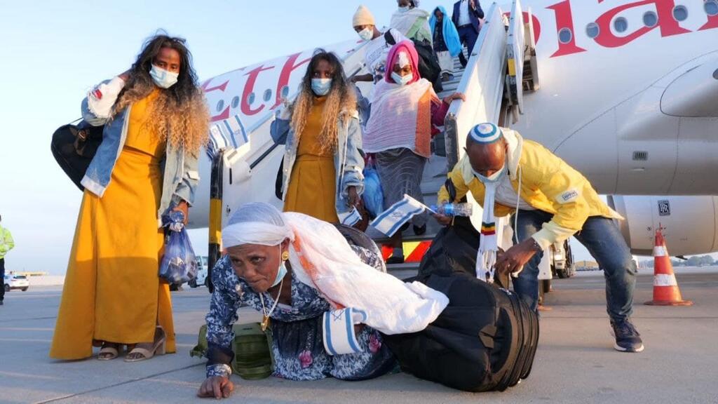 300 עולים מאתיופיה נוחתים בישראל במסגרת מבצע "צור ישראל"