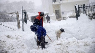 יוון שלג מזג אוויר בכפר קפנדריטי