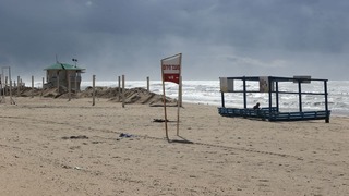 חורף בחוף הים בראשון לציון