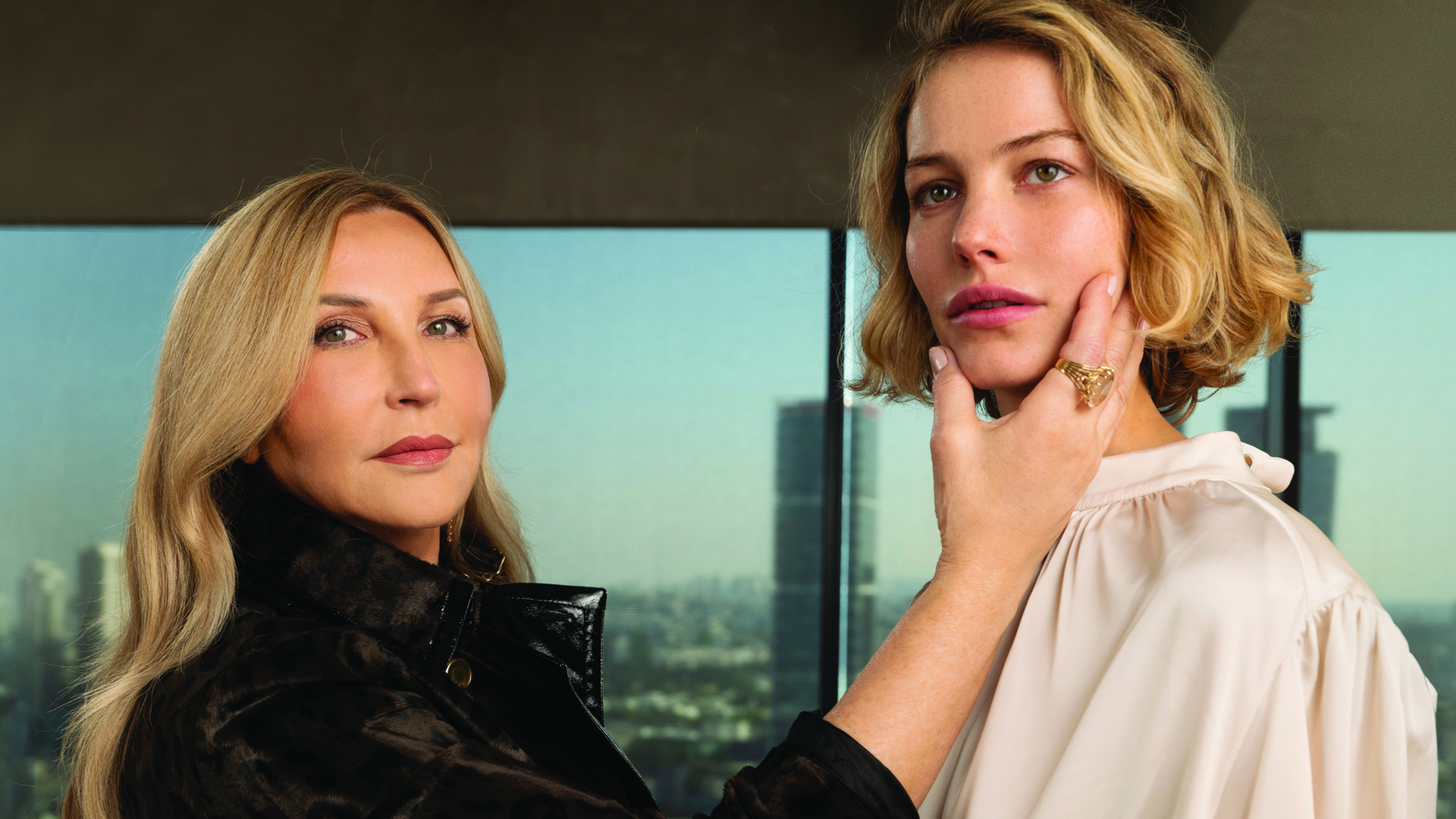 ד"ר לריסה ברק ומטופלת