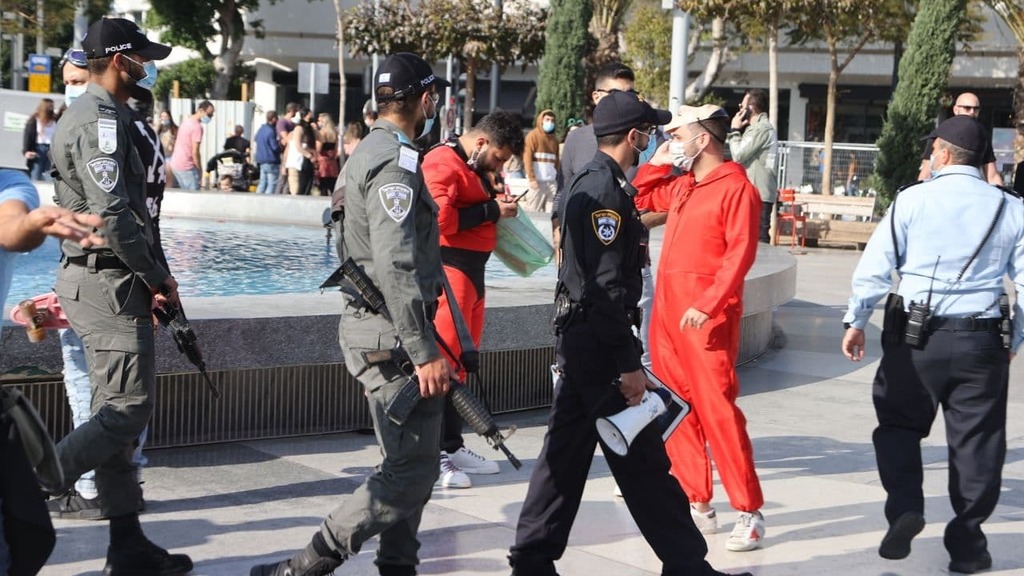 אכיפת משטרה בתל אביב בעקבות התקהלויות בחג פורים