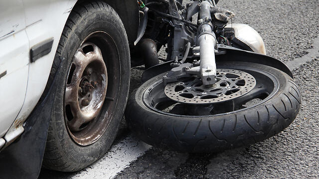 אופנוע קטנוע תאונה תאונת דרכים אילוס אילוסטרציה