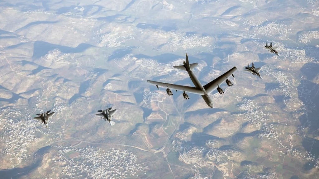 מטוסי קרב של צה״ל מסוג F-15 ליוו היום שני מפציצים אמריקאים מדגם B-52 מעל שמי מדינת ישראל