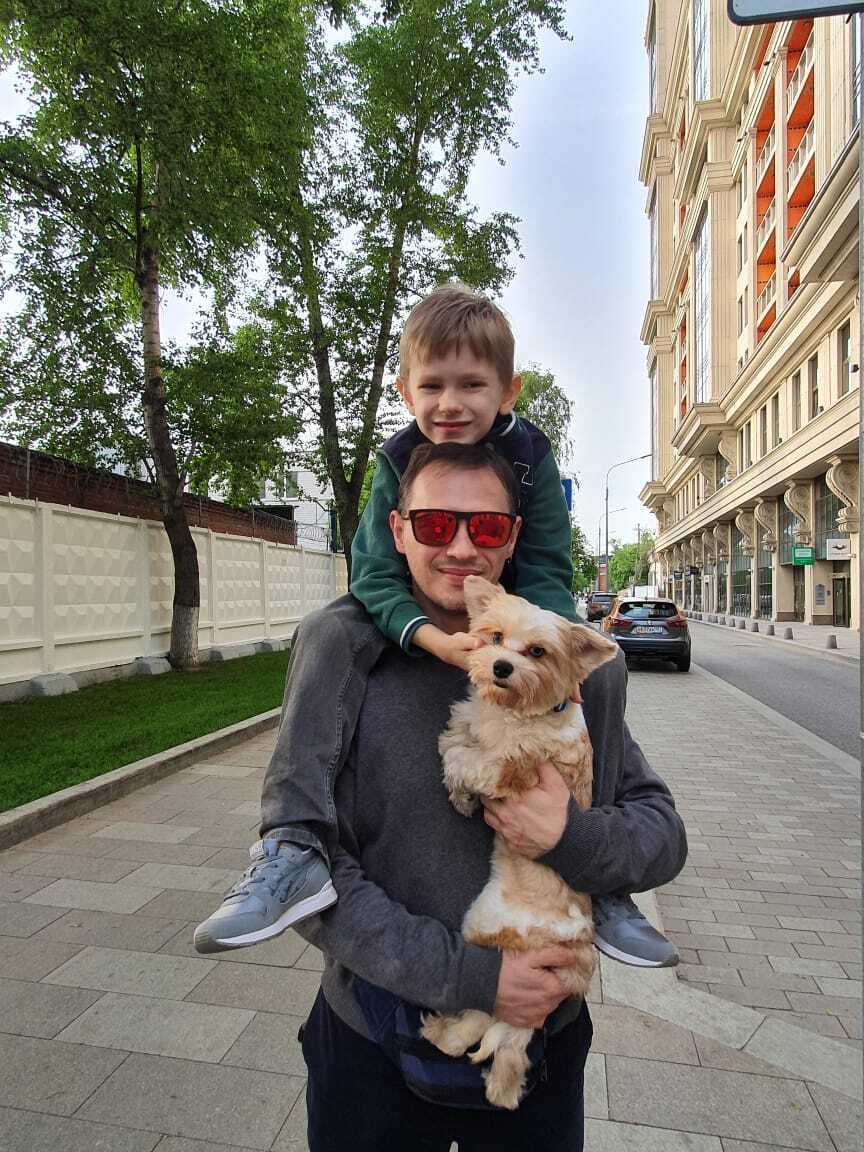 Штивель Александр с сыном и собакой из Москвы 