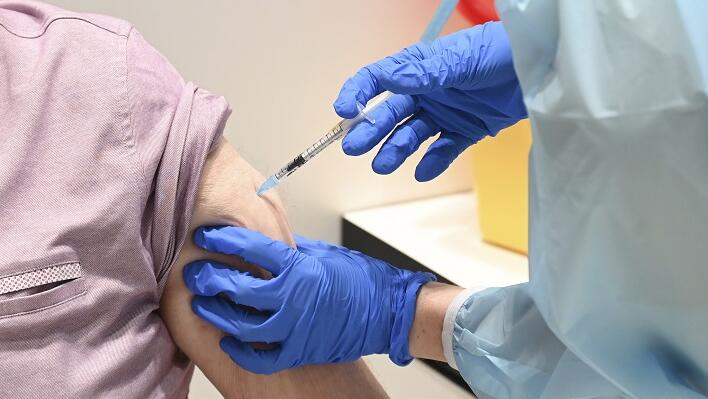 Photo: AP חיסון נגד קורונה בגרמניה