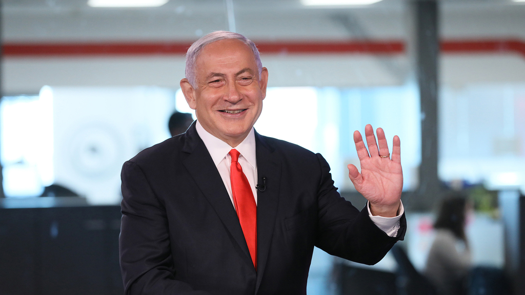Benjamin Netanyahu in the Ynet studios the week before the March 2021 elections 