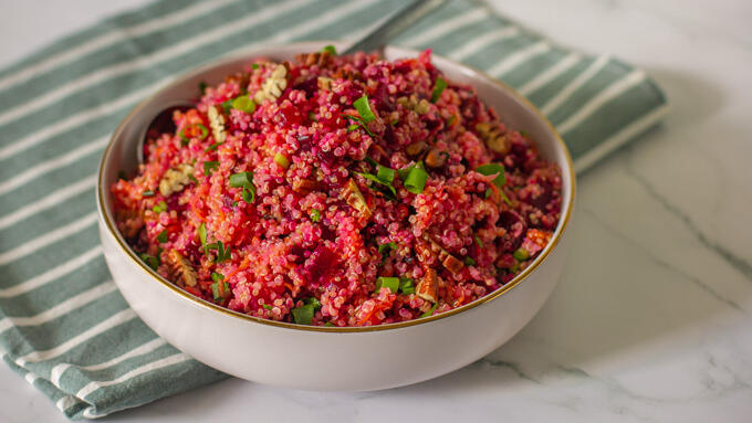 סלט קינואה וסלק בוויניגרט תפוזים