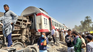 מצרים: כ-50 נפגעים בהתנגשות רכבות במרכז המדינה