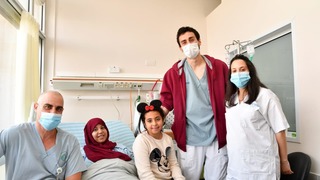 ז'קלין והתינוקת