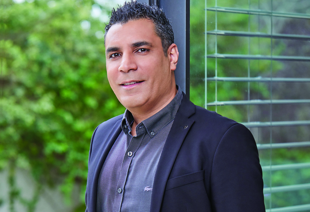 מיכאל לוי, מבעלי קבוצת פיננסים לישראל