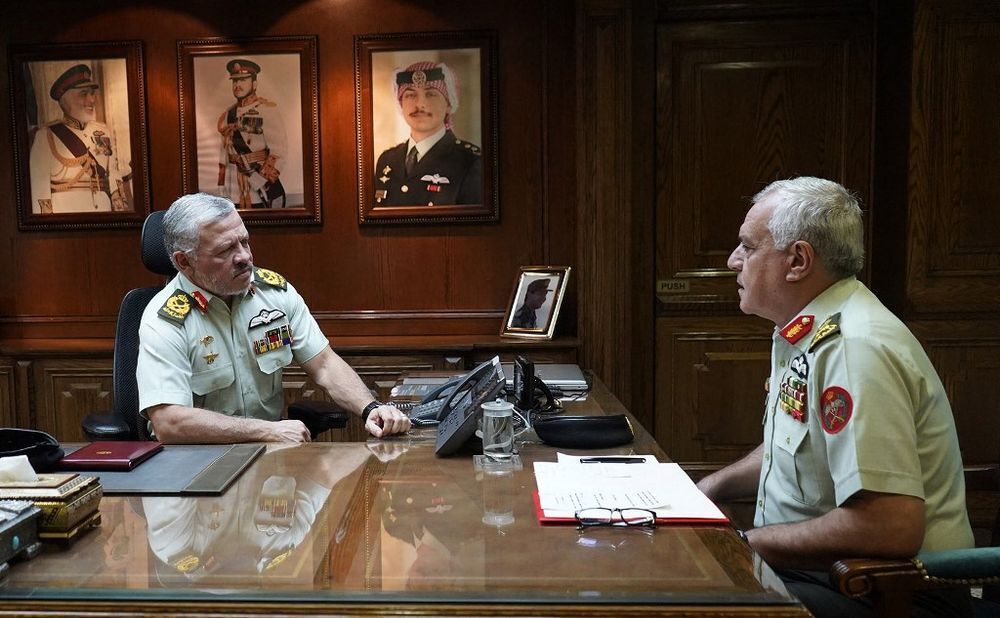 Jordanian King Abdullah II meeting with Major General Yousef Huneiti, chairman of the Joint Chiefs of Staff of the Jordanian Armed Forces (JAF) 
