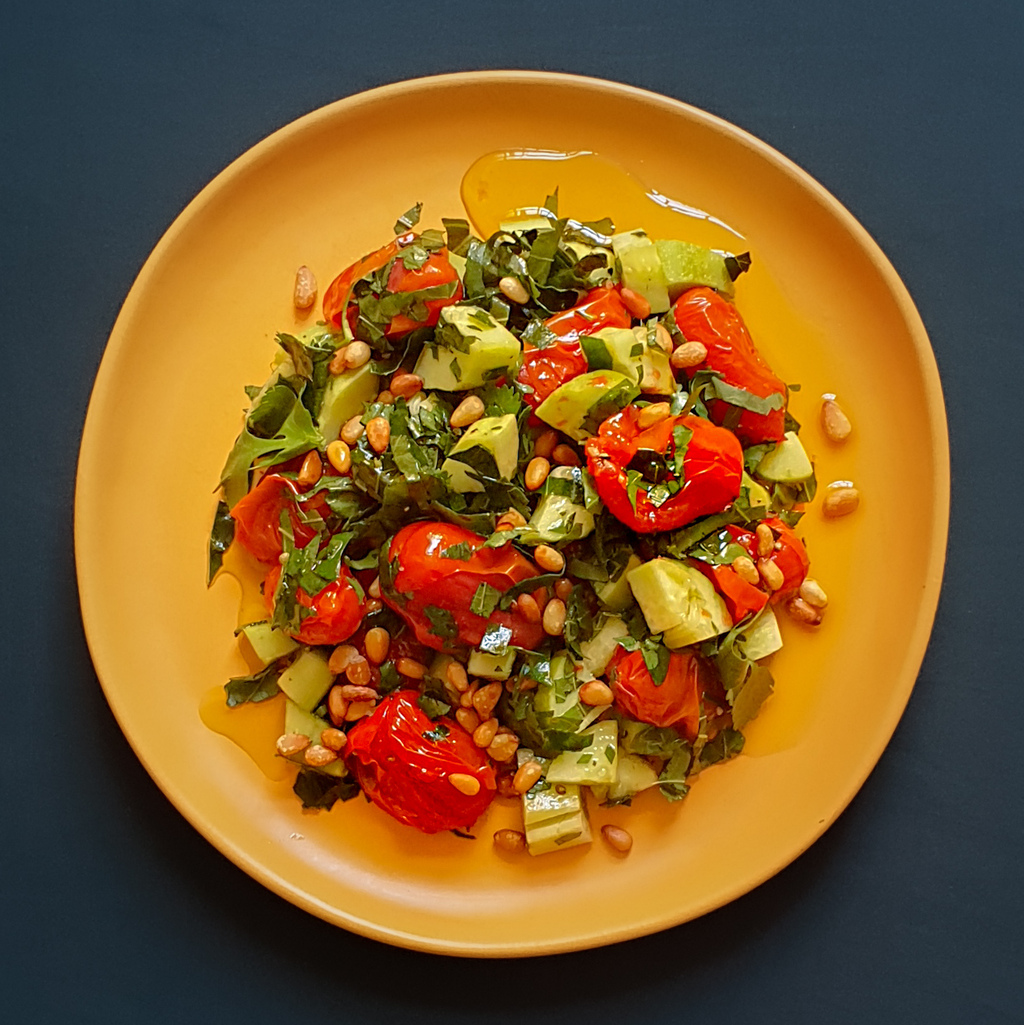  Салат из факуса и овощей 