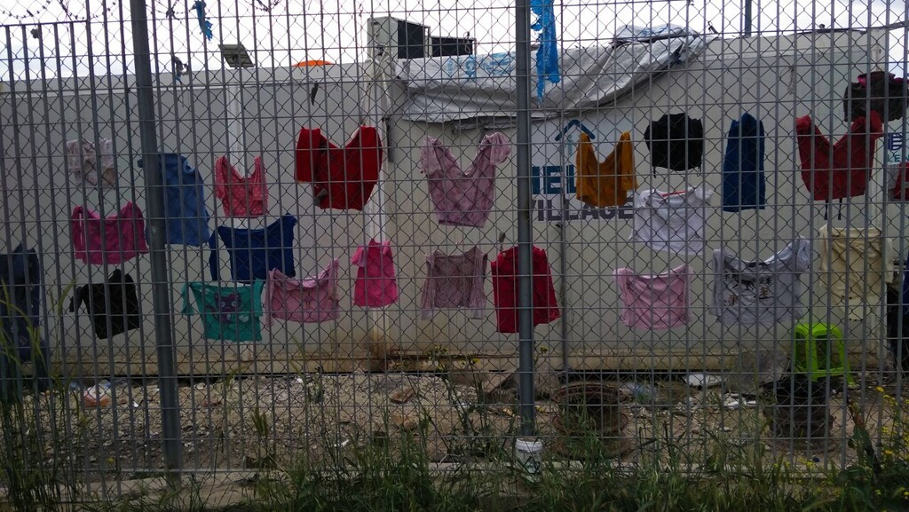 תמר דרסלר מחנה פליטים ביוון