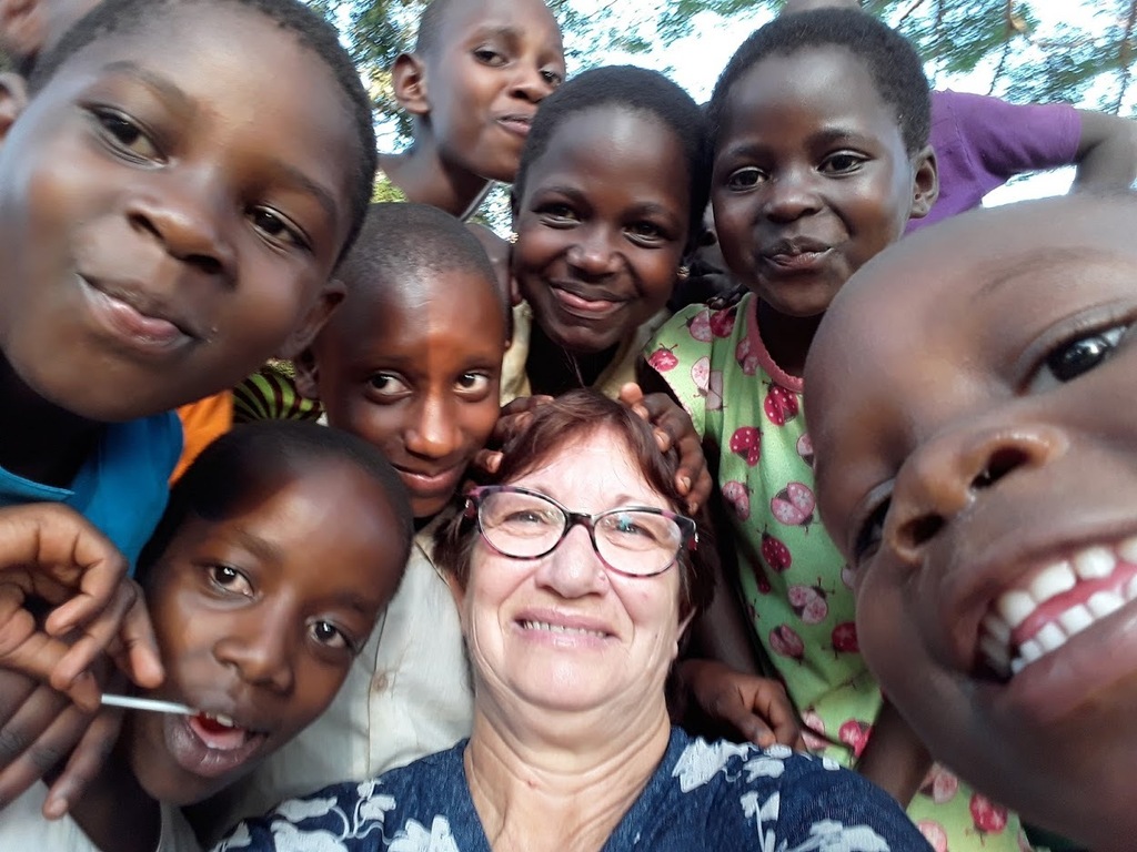 ענת כהן וד"ר שי פינטוב מתנדבים אוגנדה ארגון בילו-גנדה 