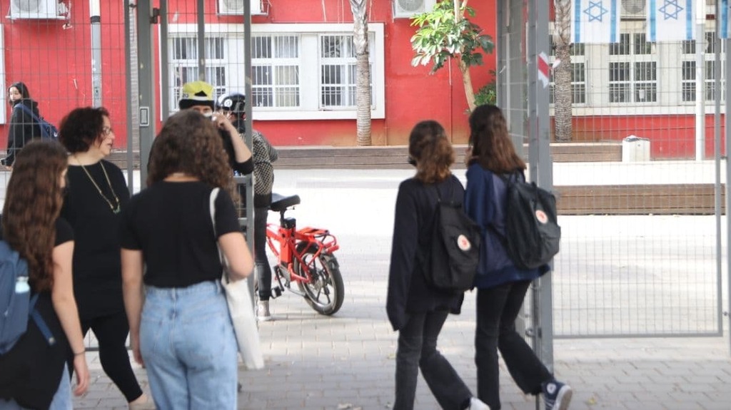 התלמידים חוזרים לפעילות מלאה בבית הספר עירוני א' לאמנויות תל אביב