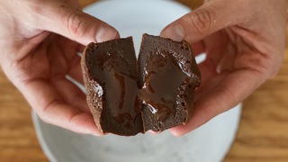 שוקולד, והרבה: כך תכינו פונדנט שוקולד מושלם
