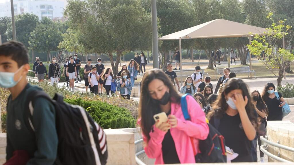 תלמידי התיכון מקיף ח' בראשון לציון חוזרים לפעילות מלאה