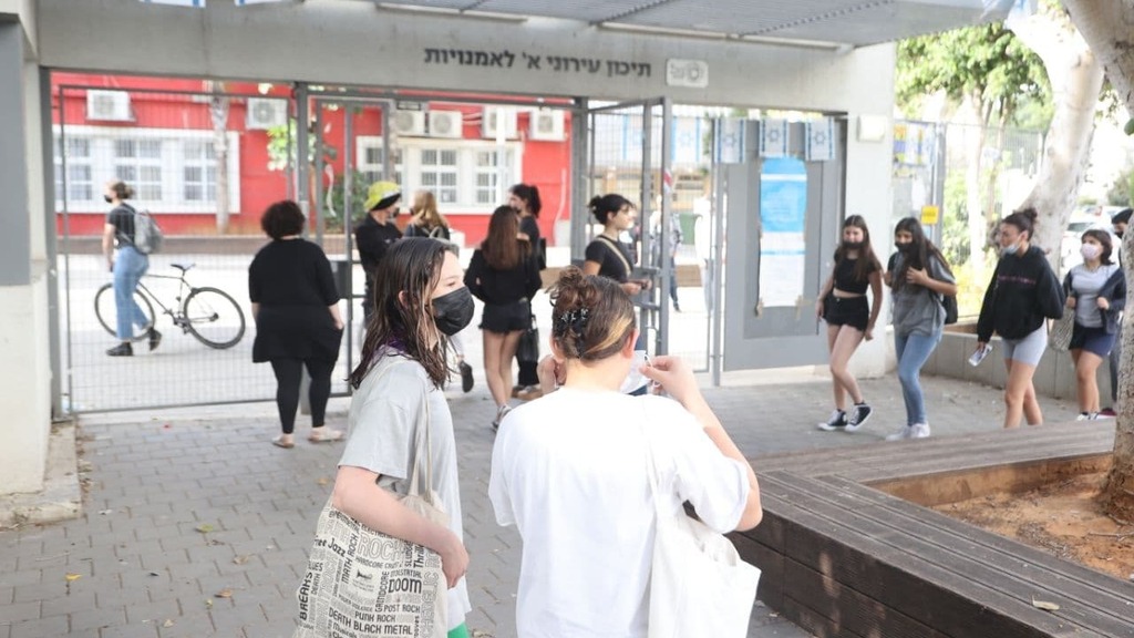 התלמידים חוזרים לפעילות מלאה בבית הספר עירוני א' לאמנויות תל אביב