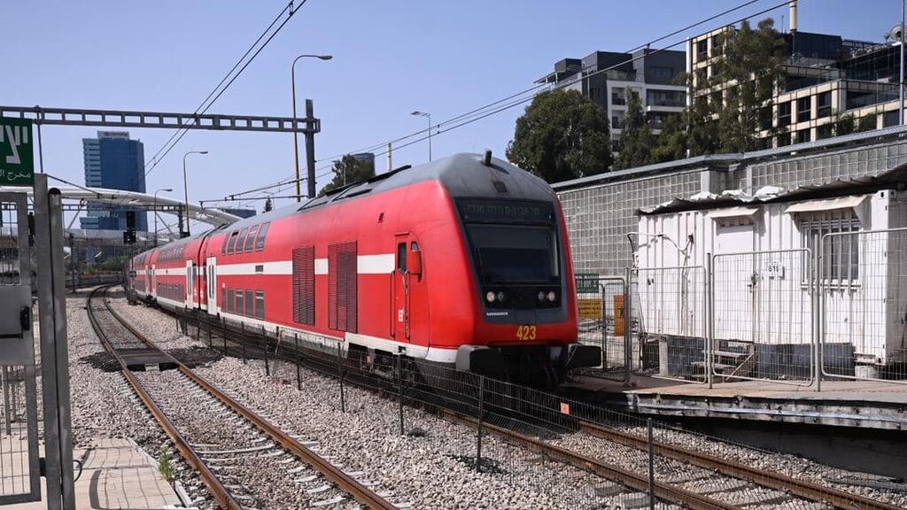 תחנת רכבת השלום תל אביב