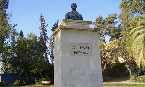 The statue of General Edmund Allenby in the Be'er Sheva park named for him  