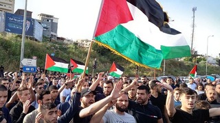 מפגינים בעיר אום אלפחם כהזדהות עם תושבי מזרח ירושלים ומסגד אלאקצא