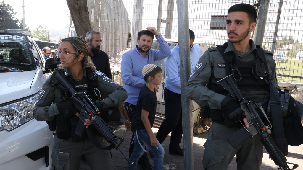 סיור של סיעת הציונות הדתית בישיבת בית אורות