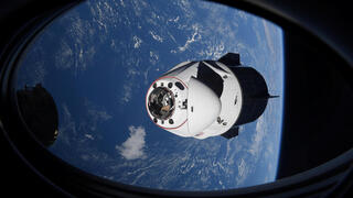 קפסולת דרגון SpaceX ספייס איקס מגיעה לתחנת החלל הבינלאומית