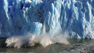 קרחון נמס בפטגוניה שבארגנטינה