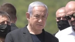 ראש הממשלה בנימין נתניהו הגיע לאזור האסון בהר מירון ושמע סקירות במקום