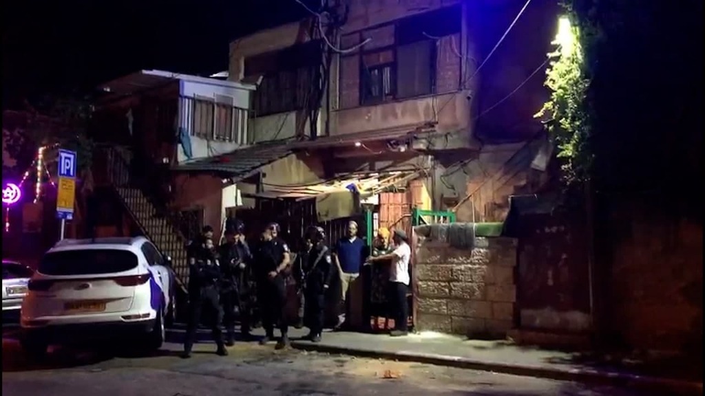 עימותים בשכונת שייח ג'ראח בירושלים לקראת אפשרות של פינוי משפחות ערביות מבתיהם