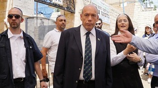 מתניהו אנגלמן וצוותי הביקורת לאחר האסון