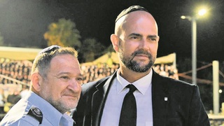 אמיר אוחנה וקובי שבתאי בהילולה בהר מירון