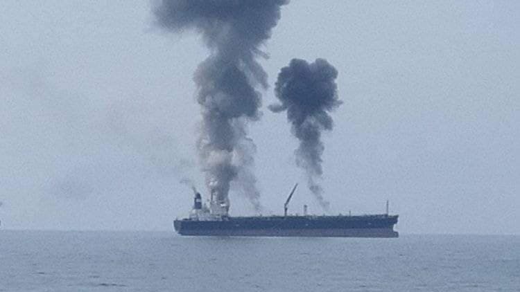 סוריה ספינה מכלית פיצוץ מול חופי העיר בניאס