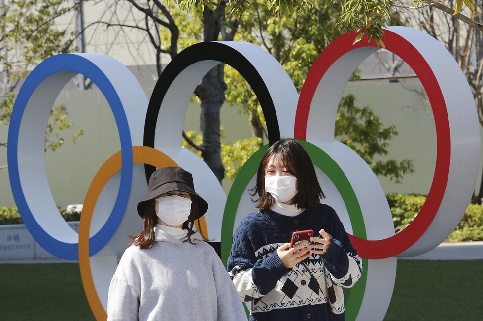 הסמל האולימפי ברחובות טוקיו